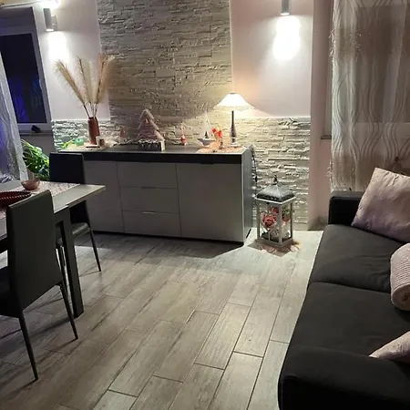Apartment Nilu Near Rome Giubileo 2025 Nettuno